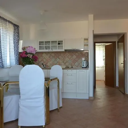 Apartman Roza 1
